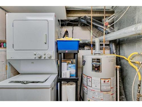 2105 Westmount Road Nw, Calgary, AB - Indoor Photo Showing Laundry Room