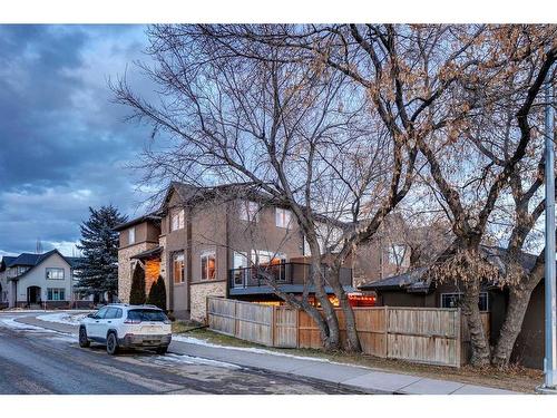 3306 21 Street Sw, Calgary, AB - Outdoor