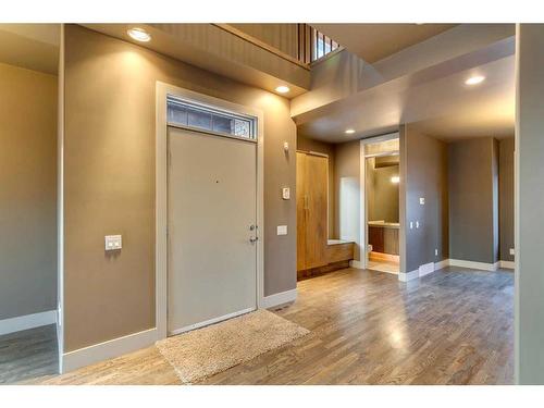 3306 21 Street Sw, Calgary, AB - Indoor Photo Showing Other Room