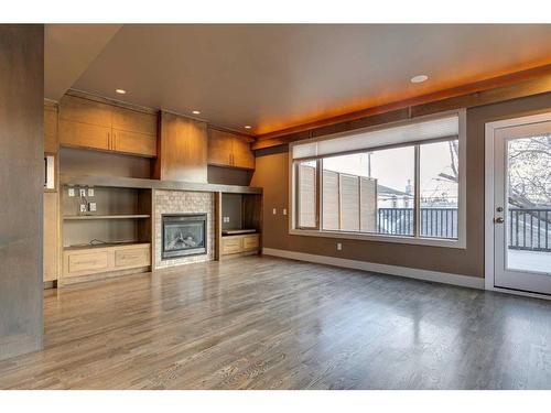 3306 21 Street Sw, Calgary, AB - Indoor With Fireplace