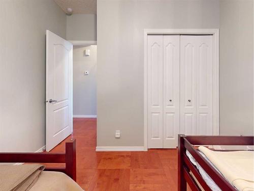 84 Kincora Terrace Nw, Calgary, AB - Indoor Photo Showing Bedroom