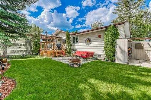 132 Silver Valley Rise Nw, Calgary, AB - Outdoor