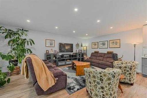 132 Silver Valley Rise Nw, Calgary, AB - Indoor Photo Showing Living Room