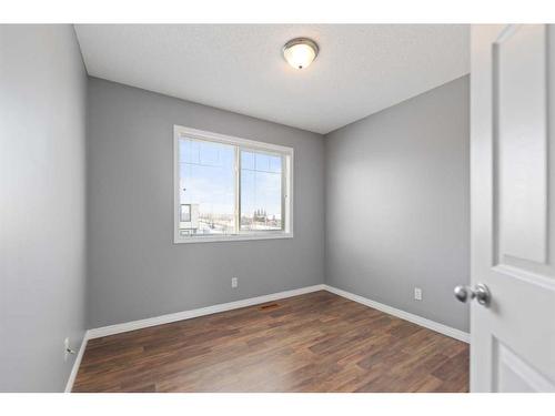 153 Everhollow Heights Sw, Calgary, AB - Indoor Photo Showing Other Room