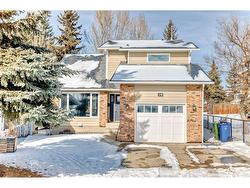 28 Hawkfield Place NW Calgary, AB T3G 1Z7