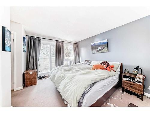 28 Hawkfield Place Nw, Calgary, AB - Indoor Photo Showing Bedroom