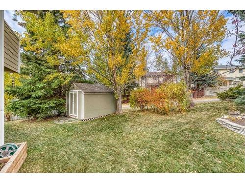 28 Hawkfield Place Nw, Calgary, AB - Outdoor