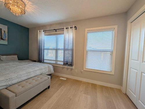 18 Sage Meadows Terrace Nw, Calgary, AB - Indoor Photo Showing Bedroom