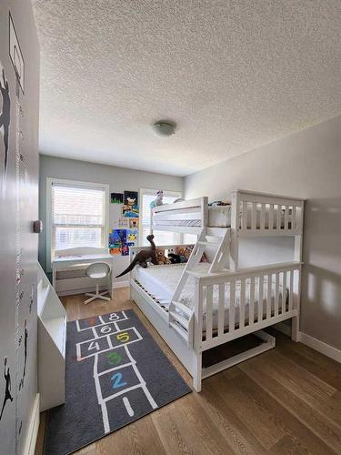 18 Sage Meadows Terrace Nw, Calgary, AB - Indoor Photo Showing Bedroom