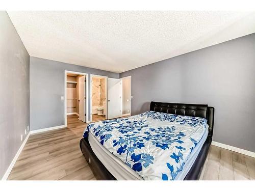 83 Ranchridge Way Nw, Calgary, AB - Indoor Photo Showing Bedroom