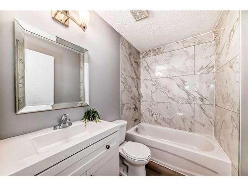 83 Ranchridge Way Nw, Calgary, AB - Indoor Photo Showing Bathroom