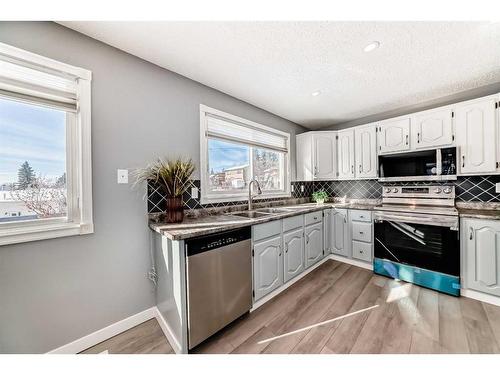 83 Ranchridge Way Nw, Calgary, AB - Indoor Photo Showing Kitchen