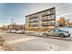 4-2104 17 Street SW Calgary, AB T2T 4N4