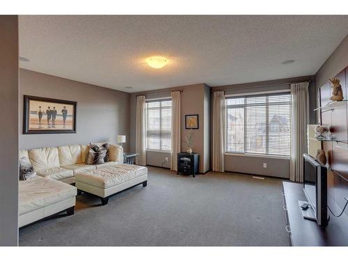 692 New Brighton Drive Se, Calgary, AB - Indoor