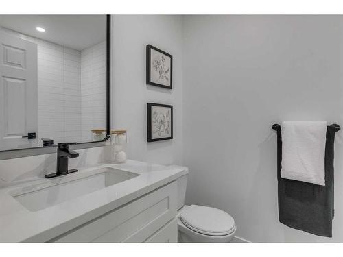 72 Mckenna Way Se, Calgary, AB - Indoor Photo Showing Bathroom