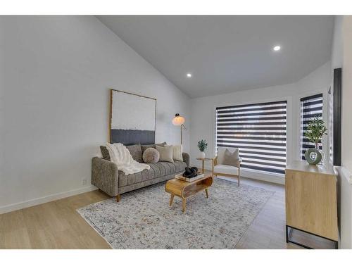 72 Mckenna Way Se, Calgary, AB - Indoor Photo Showing Living Room