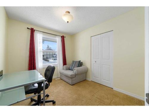 8 Oakvale Place Sw, Calgary, AB - Indoor Photo Showing Office