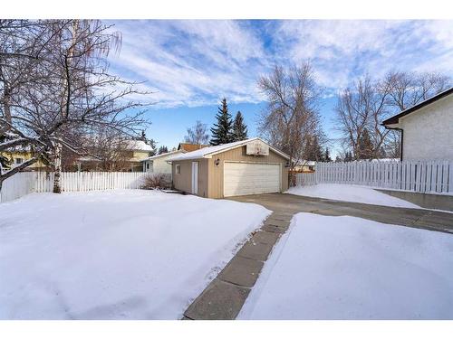 8 Oakvale Place Sw, Calgary, AB - Outdoor