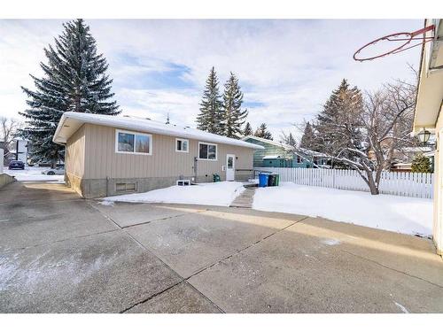 8 Oakvale Place Sw, Calgary, AB - Outdoor