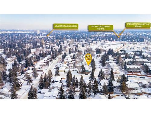 8 Oakvale Place Sw, Calgary, AB - Outdoor With View