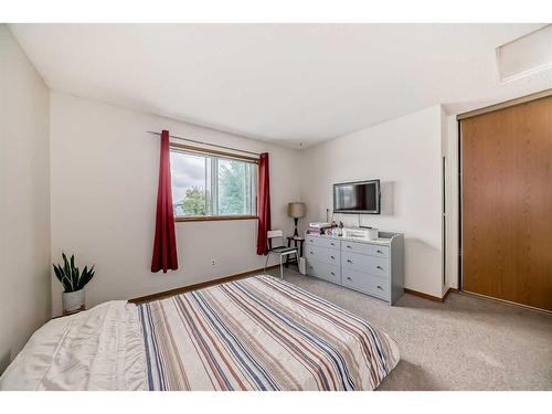 247 Martindale Boulevard Ne, Calgary, AB - Indoor Photo Showing Bedroom