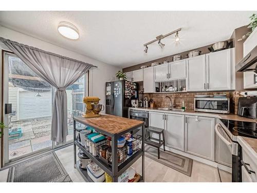 247 Martindale Boulevard Ne, Calgary, AB - Indoor Photo Showing Kitchen