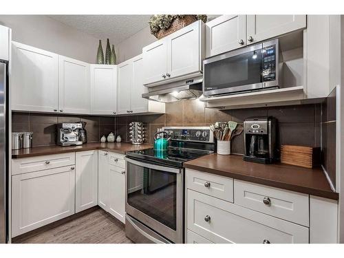 98 Everwoods Link Sw, Calgary, AB - Indoor Photo Showing Kitchen