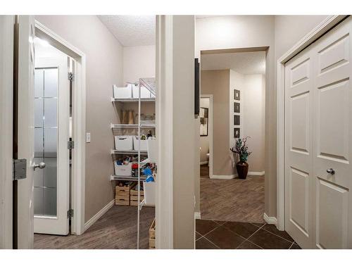 98 Everwoods Link Sw, Calgary, AB - Indoor Photo Showing Other Room