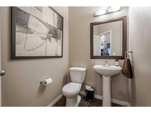 98 Everwoods Link Sw, Calgary, AB - Indoor Photo Showing Bathroom