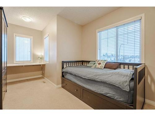 98 Everwoods Link Sw, Calgary, AB - Indoor Photo Showing Bedroom