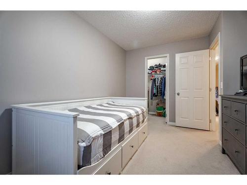 98 Everwoods Link Sw, Calgary, AB - Indoor Photo Showing Bedroom