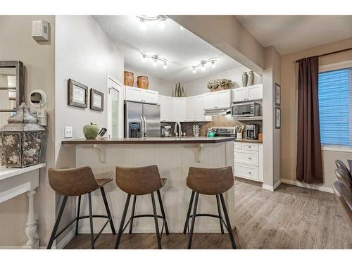 98 Everwoods Link Sw, Calgary, AB - Indoor Photo Showing Kitchen