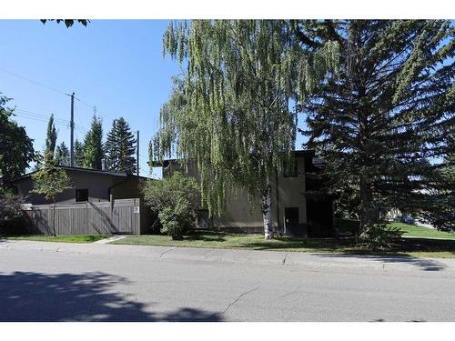 414 Wildwood Drive Sw, Calgary, AB - Outdoor