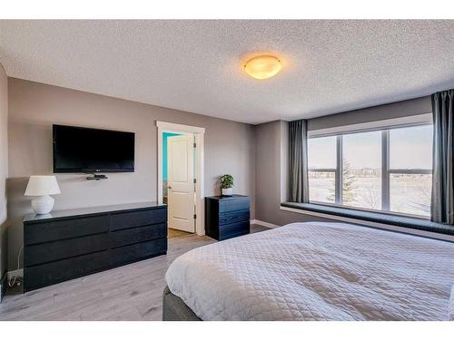 56 Elgin Meadows Link Se, Calgary, AB - Indoor Photo Showing Bedroom