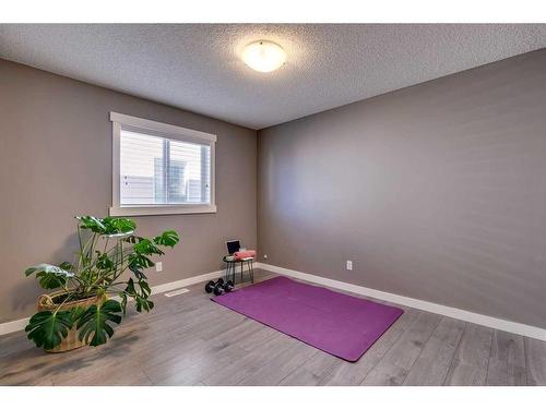 56 Elgin Meadows Link Se, Calgary, AB - Indoor Photo Showing Other Room