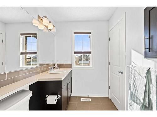 310 Nolan Hill Drive Nw, Calgary, AB - Indoor Photo Showing Kitchen