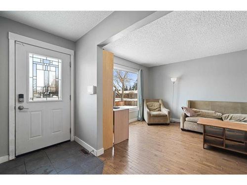 4311 7A Avenue Se, Calgary, AB - Indoor Photo Showing Other Room