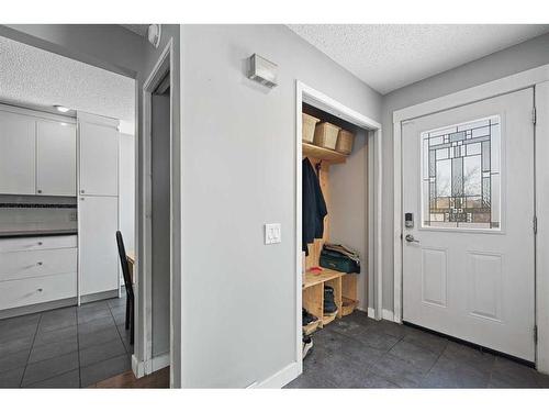 4311 7A Avenue Se, Calgary, AB - Indoor Photo Showing Other Room