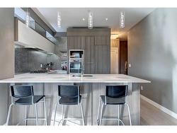 308-119 19 Street NW Calgary, AB T2N 2S7