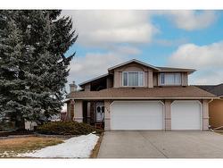 2760 Signal Ridge View SW Calgary, AB T3H 2J7