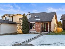 547 Ranchridge Court NW Calgary, AB T3G 1W8