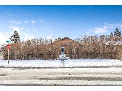 1506 47 Street SE Calgary, AB T2A 1R4