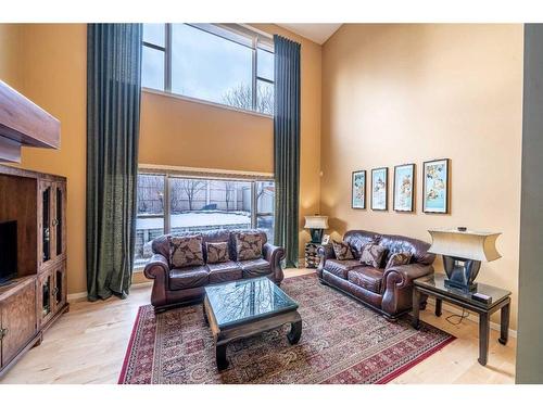 48 Chapala Square Se, Calgary, AB - Indoor Photo Showing Living Room