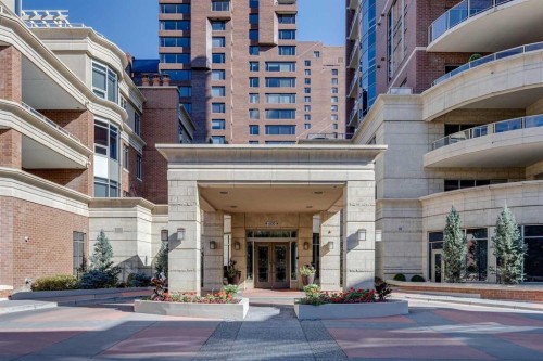 702-600 Princeton Way Sw, Calgary, AB - Outdoor With Balcony With Facade