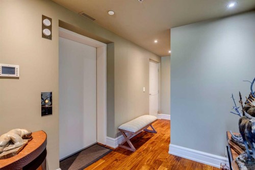 702-600 Princeton Way Sw, Calgary, AB - Indoor Photo Showing Other Room