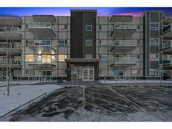 221-40 Carrington Plaza NW Calgary, AB T3P 1X7