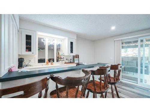 127 Ranchview Mews Nw, Calgary, AB - Indoor Photo Showing Dining Room