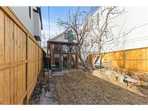 2311 6 Avenue Nw, Calgary, AB - Outdoor