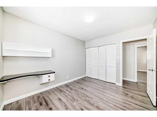 1960 Cottonwood Crescent Se, Calgary, AB - Indoor Photo Showing Other Room