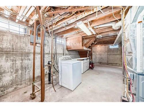 1960 Cottonwood Crescent Se, Calgary, AB - Indoor Photo Showing Laundry Room